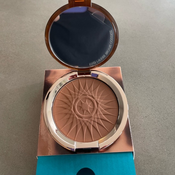 BNIB Estée Lauder Bronze Goddess Bronzer in 03 Brazen - Picture 5 of 5